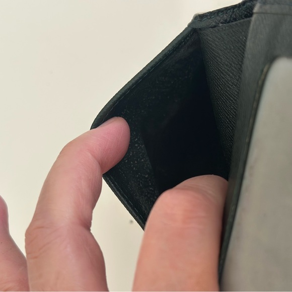 Louis Vuitton Bifold Wallet Dark Green Taiga Leather Louis Vuitton Dark green Leather Wallet